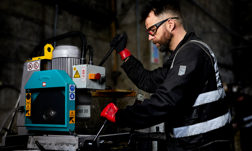 Do you need Black Round Bar, or Bright Bar in both Alloys and Carbon Steels?