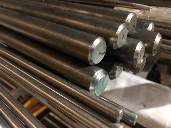 303 (4305) Stainless Steel Round Bar